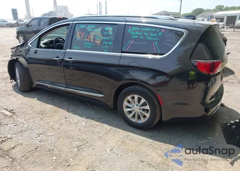 2018 Chrysler Pacifica Touring L из США, поврежденный, VIN 2C4RC1BG5JR143970